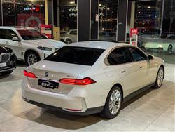 بي ام دبليو الفئة 5